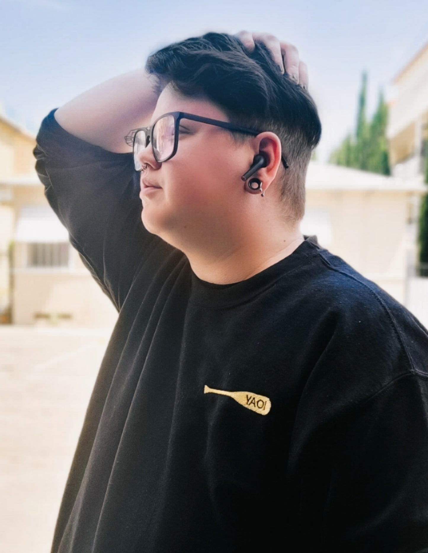 Yaoi Paddle Embroidered Crew Neck Sweater (Black)